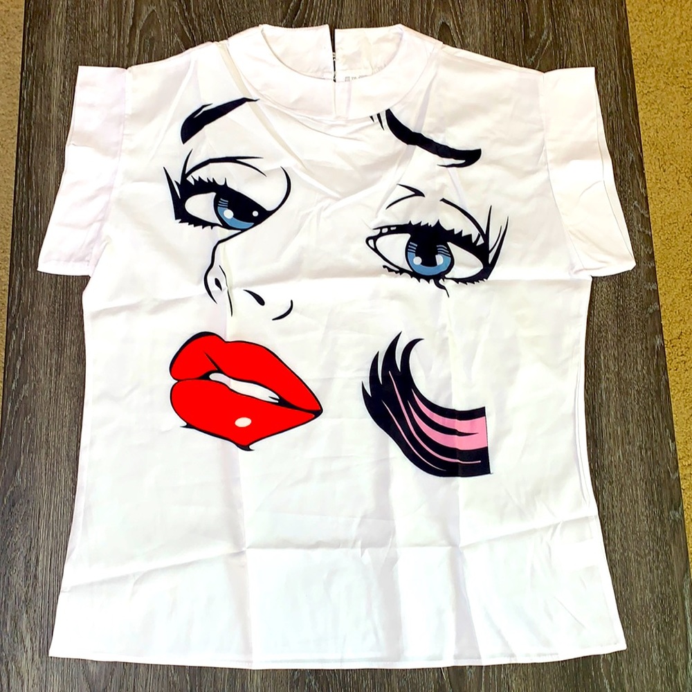 Lips print blouse